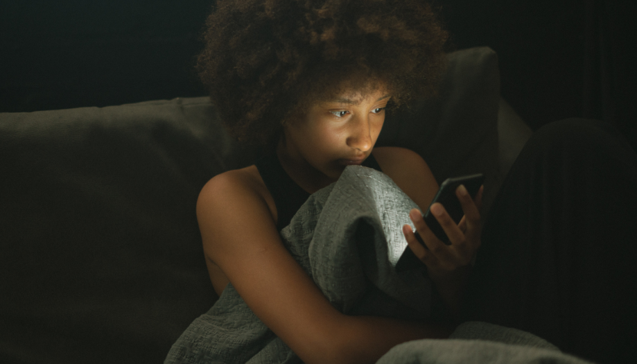 Your Side Hustle Will Never Be Your Main Income Until You Stop Doing These 3 Things (Tough Love from Someone Who's Been There)